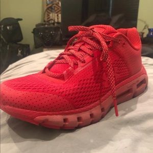UA HOVR running shoes size 8